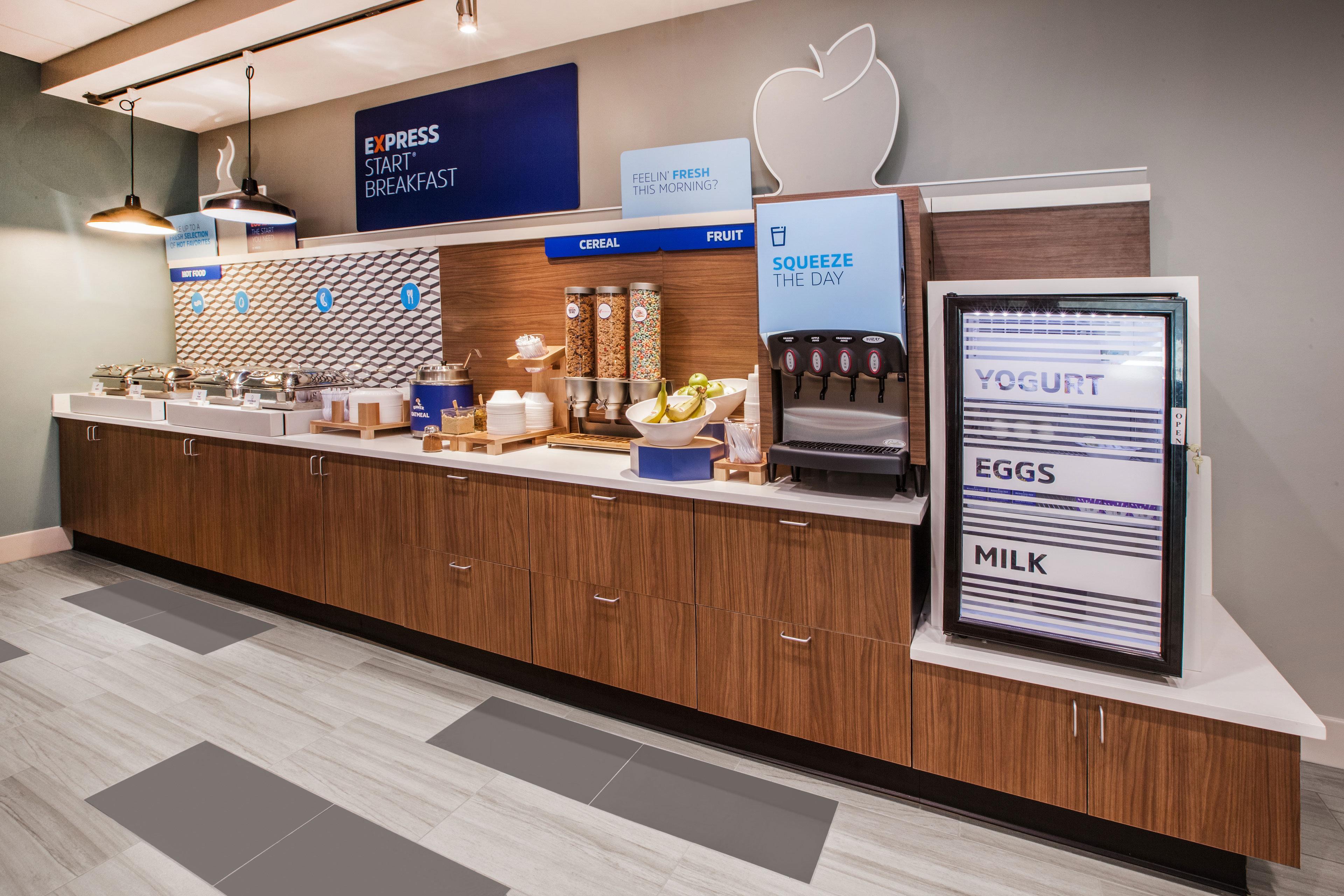 Holiday Inn Express & Suites - Auburn By Ihg Εξωτερικό φωτογραφία