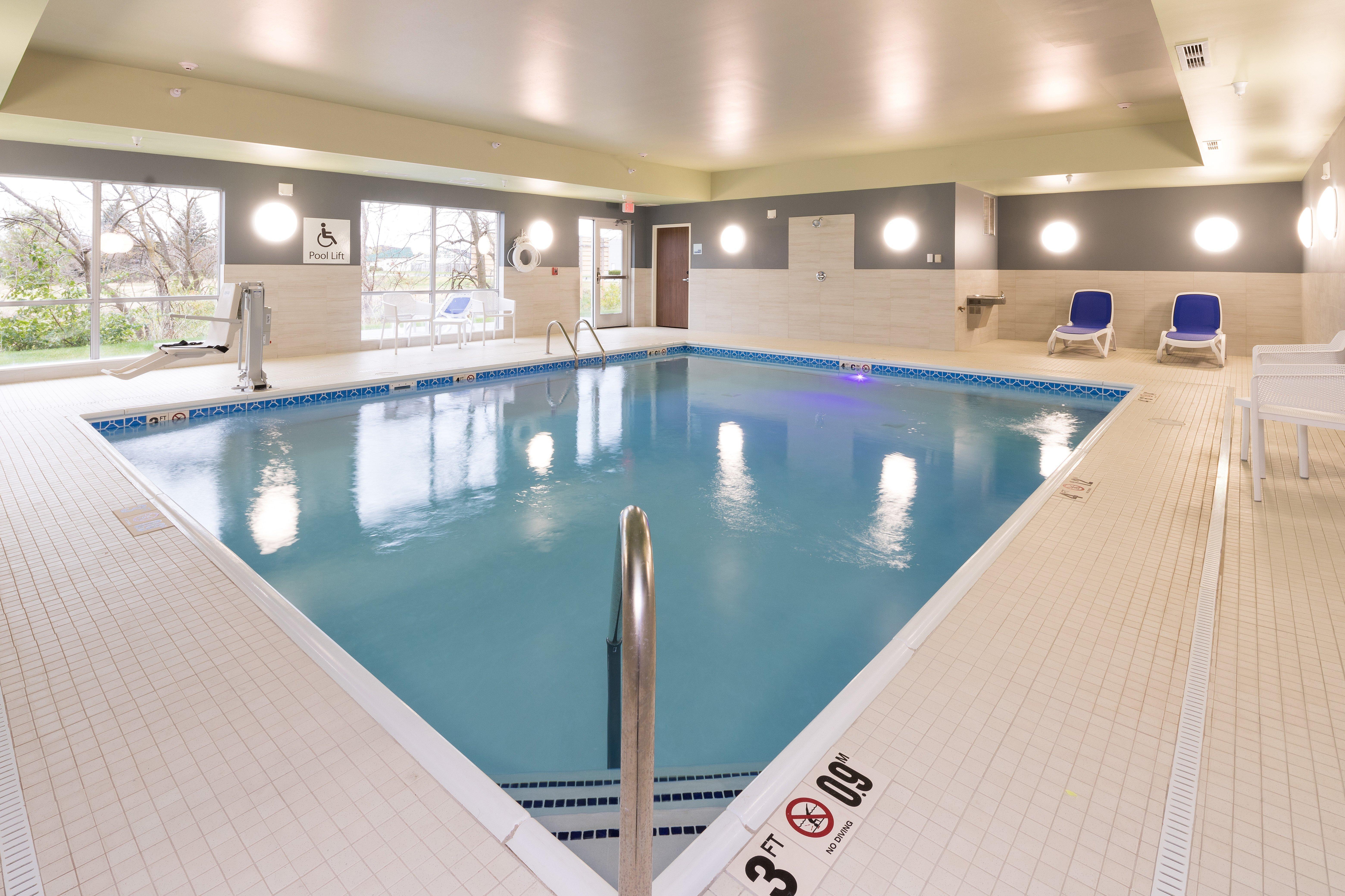 Holiday Inn Express & Suites - Auburn By Ihg Εξωτερικό φωτογραφία
