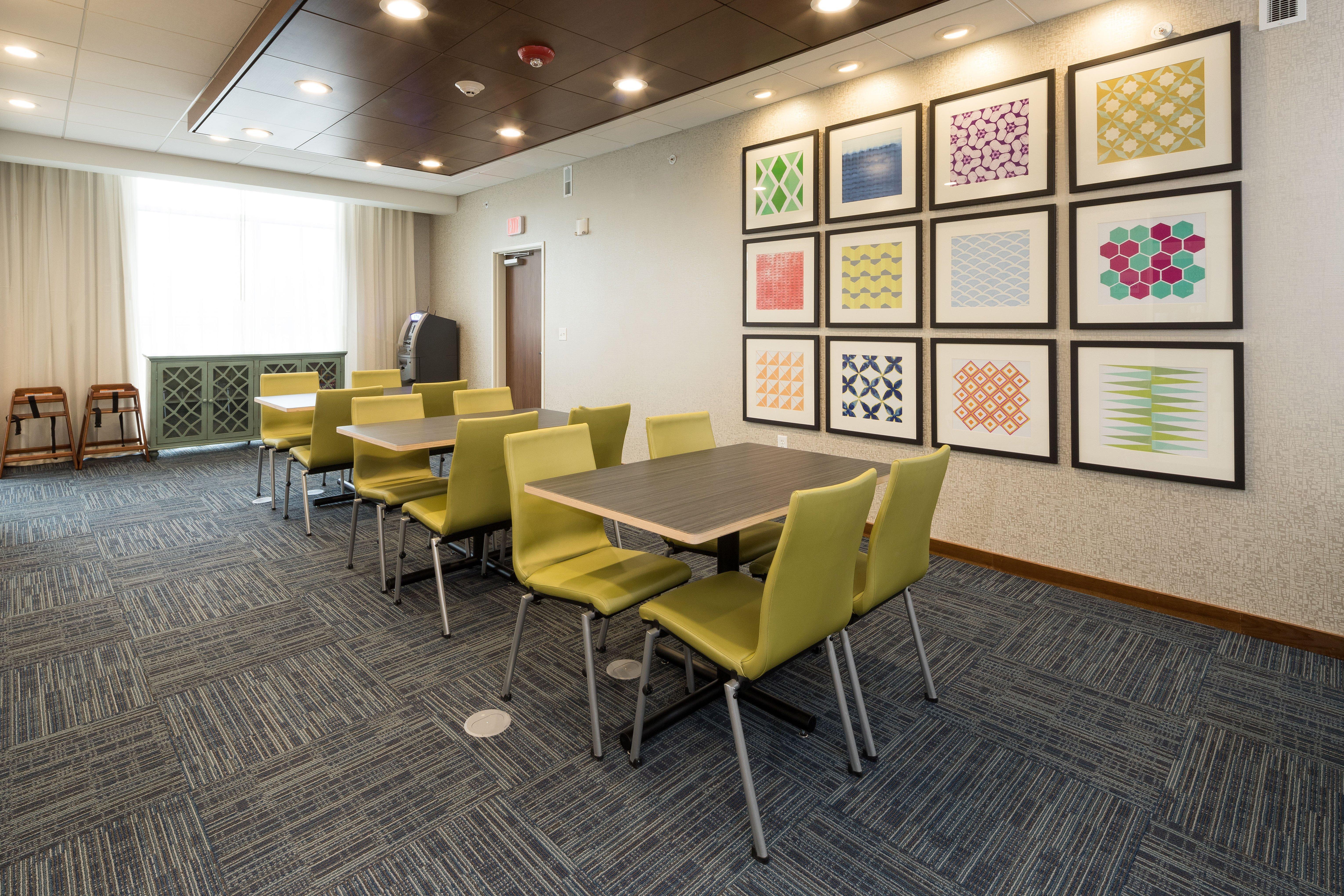 Holiday Inn Express & Suites - Auburn By Ihg Εξωτερικό φωτογραφία